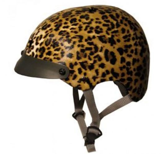 sawako_leopard_helmet
