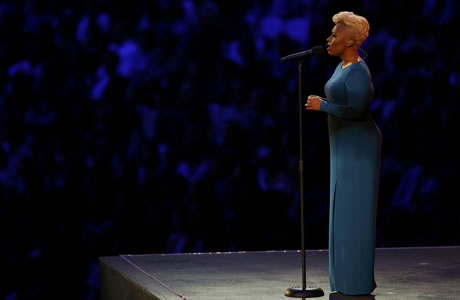 scots-singer-emeli-sande-sings-abide-with-me-during-olympics-opening-ceremony