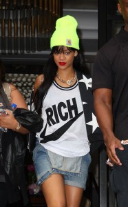 Rihanna in Carhartt watch neon beanie hat