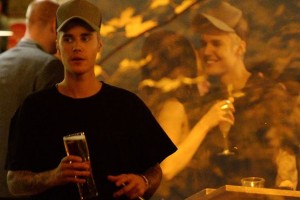 Justin Bieber pint London pub